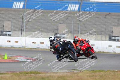 media/Nov-26-2022-Fastrack Riders (Sat) [[b001e85eef]]/Level 3/Session 3 Outside Turn 9/